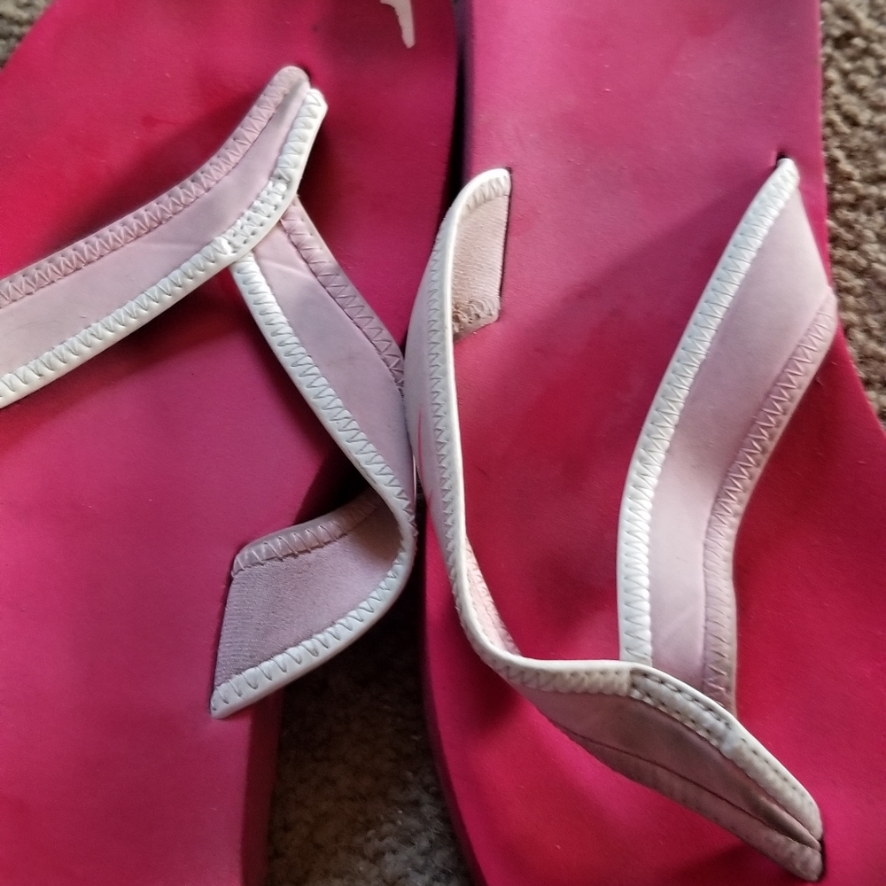 Nike flip flops